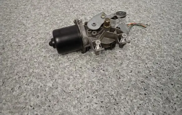 Nissan Almera N16 Wiper motor