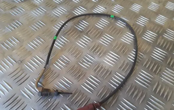 Volkswagen PASSAT B7 Exhaust gas temperature sensor 03L906088BH