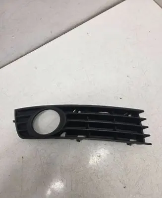 Audi A4 S4 B6 8E 8H Front bumper lower grill 8E0807682A