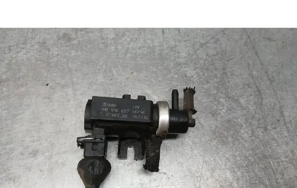 Audi A4 S4 B5 8D Vacuum valve 1H0906627
