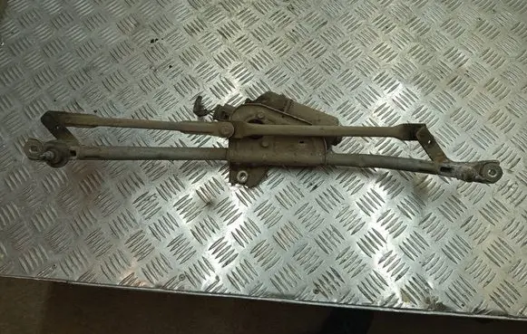 Audi A4 S4 B5 8D Front wiper linkage and motor