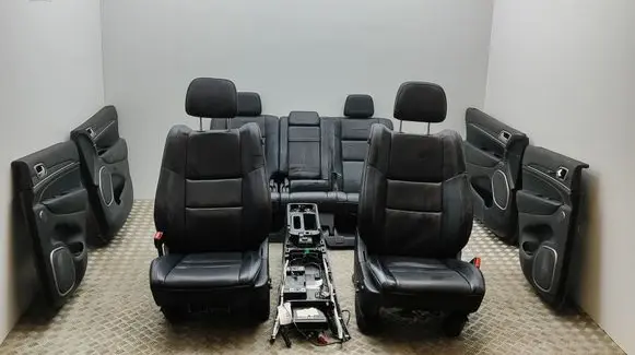 Jeep Grand Cherokee Interior set K5SU702X9AA K5SU712X9AA