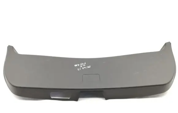 Toyota Prius (XW50) Tailgate trim