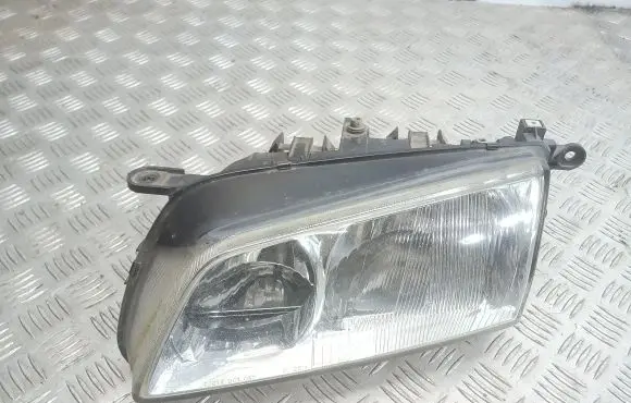 Mazda 626 Headlight/headlamp