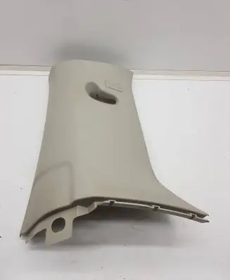 Land Rover Discovery 4 - LR4 (B) pillar trim (bottom) EMR500411 631240062