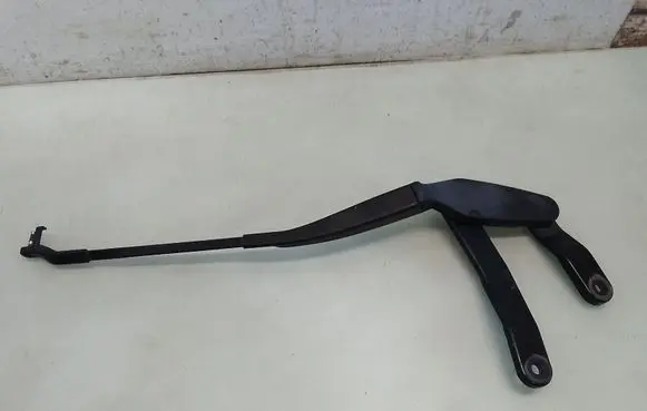 Front wiper blade arm