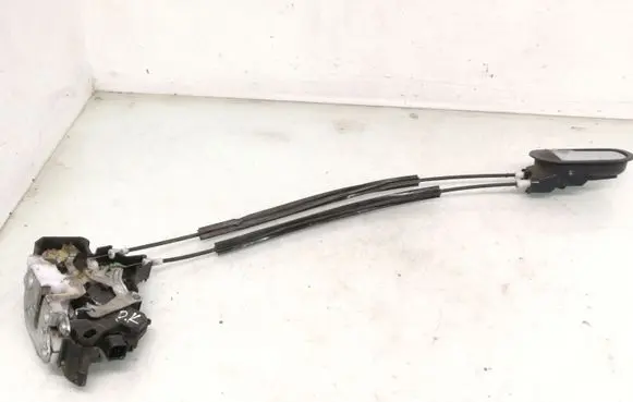 Mitsubishi Colt Front door lock