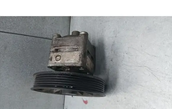 Volvo S60 Power steering pump 9485757