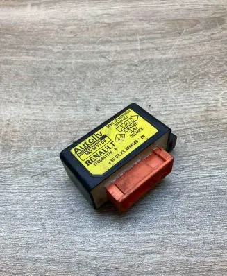 Renault Megane I Airbag control unit/module 7700841176A 550383100