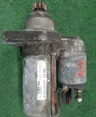 Volkswagen Golf V Starter motor 02M911023M