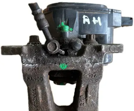 Hyundai i40 Rear brake caliper B0152009 582303Z100