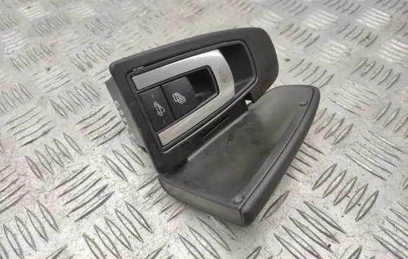 Mercedes-Benz E C207 W207 Convertible roof control unit A2078207410