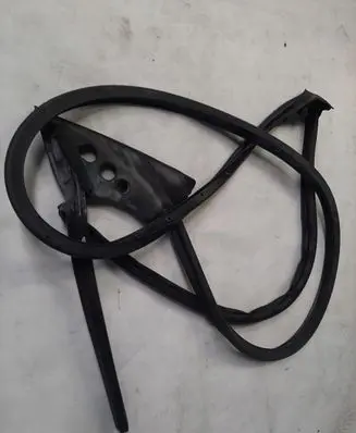 Audi A5 8T 8F Front door rubber seal 8T0837911G