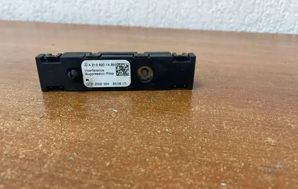 Mercedes-Benz E W238 Aerial antenna amplifier A2138201489