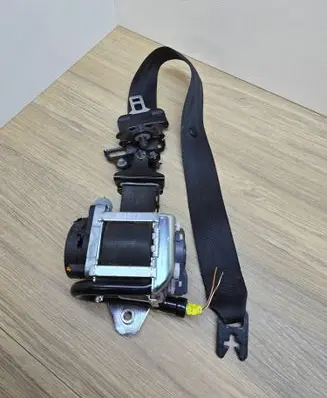 Volvo V60 Front seatbelt 616155800