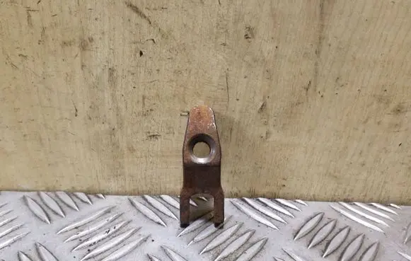 KIA Sportage Fuel Injector clamp holder