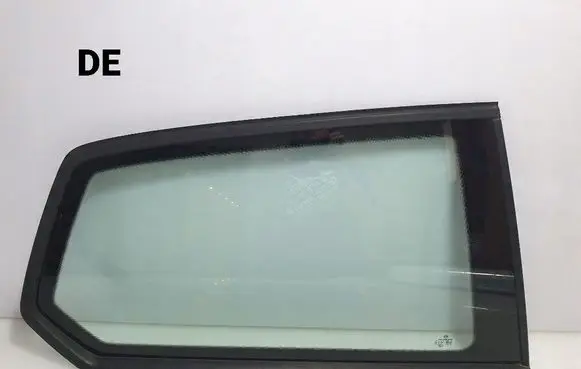 Volkswagen Golf VII Rear side window 5G3845042C