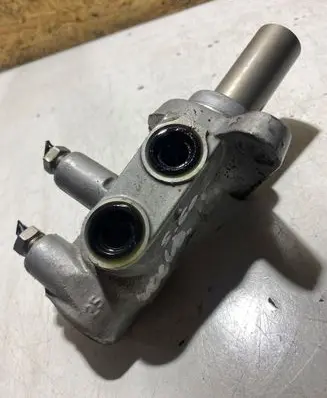 Volvo S60 Master brake cylinder