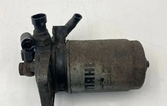 Volvo V70 Fuel filter housing