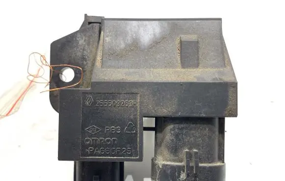 Dacia Duster II Fan control module 255509263R