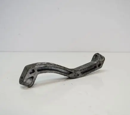 Volkswagen Jetta VI Other engine bay part 1K0199359E