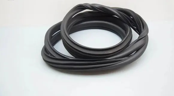 BMW X1 U11 Rubber seal front door (on door) 9451505