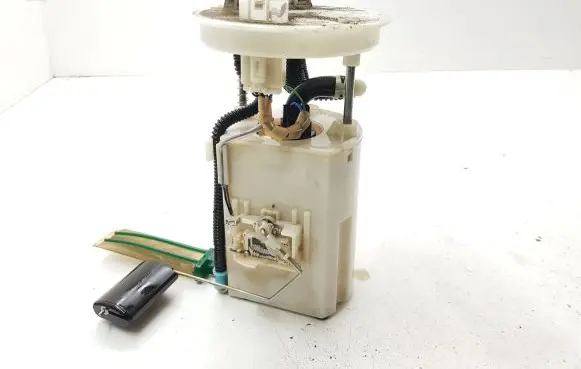 KIA Carens II In-tank fuel pump 311101D200