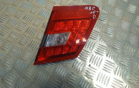 Mercedes-Benz E W212 Tailgate rear/tail lights