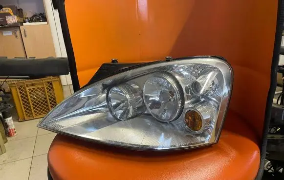 Ford Galaxy Headlight/headlamp 7M6941015N 0301183601