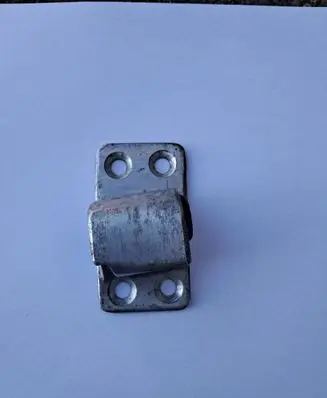 Mercedes-Benz COMPAKT W115 Front door lock loop/hook striker 1157200604
