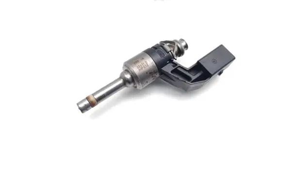 Volkswagen Golf VI Fuel injector 03C906036F