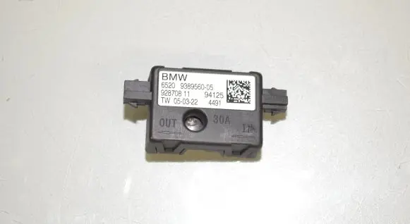 BMW X3 G01 Aerial antenna amplifier 9389560 65209389560