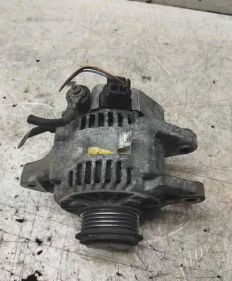 Toyota Yaris Generator/alternator 2706033020