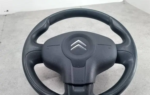 Citroen C3 Picasso Steering wheel 9683043796830365ZD