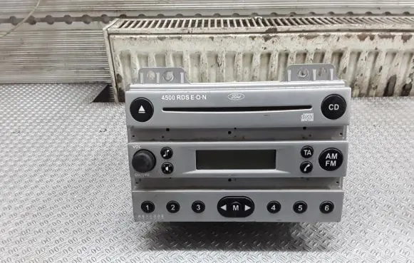Ford Fiesta Radio/CD/DVD/GPS head unit 4S6118C815AA