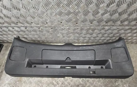 Audi Q7 4L Tailgate trim 