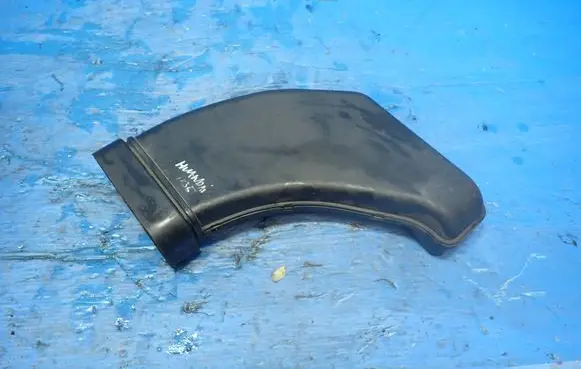 Hyundai ix35 Air intake duct part 282102S000 B5020