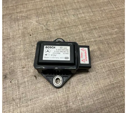Mercedes-Benz E W211 ESP acceleration yaw rate sensor A0025426618 0022686 0265005246