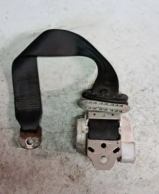 Peugeot 107 Rear seatbelt H073811 6015