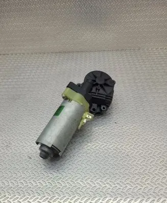 Volvo XC60 Seat adjustment motor 0130002528