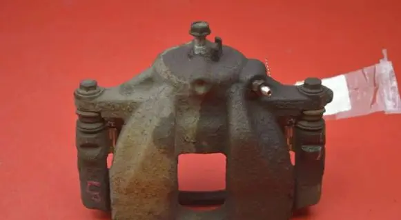 Honda CR-V Front brake caliper