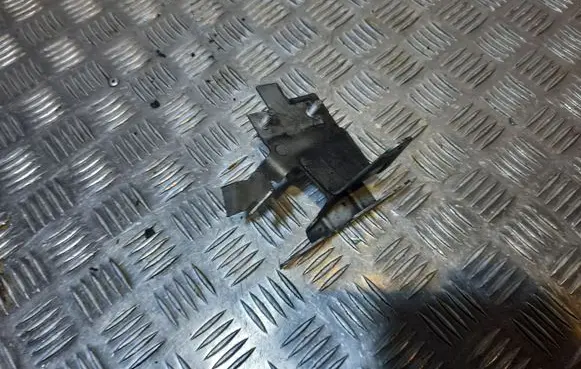 BMW 6 F12 F13 Other engine bay part 7572081