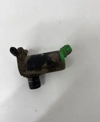 Peugeot 306 Windscreen/windshield washer pump 90095