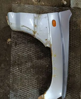 Mitsubishi Pajero Fender