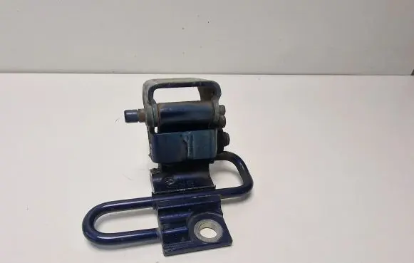 Audi Q7 4L Rear door lower hinge 4L0833411A