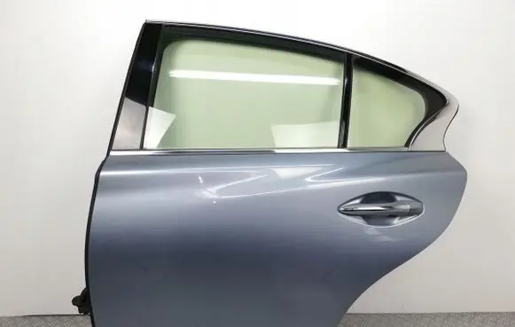 Infiniti Q50 Rear door 