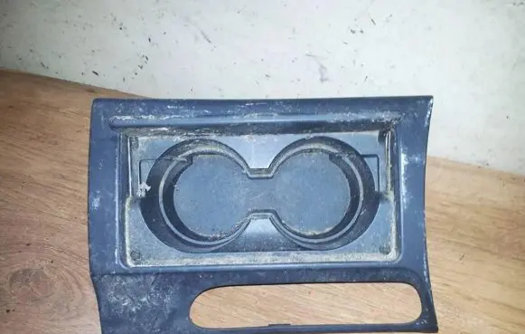 Mazda 6 Cup holder gj6a64361
