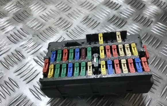 Peugeot 406 Fuse box set 9459081380 3225627