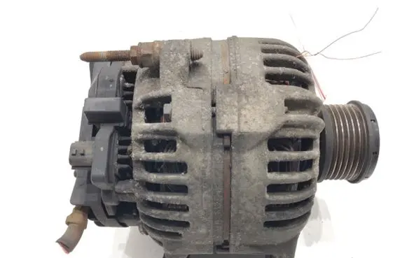 Renault Clio III Generator/alternator 8200390676