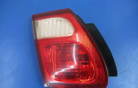 Nissan Almera Tino Rear/tail lights